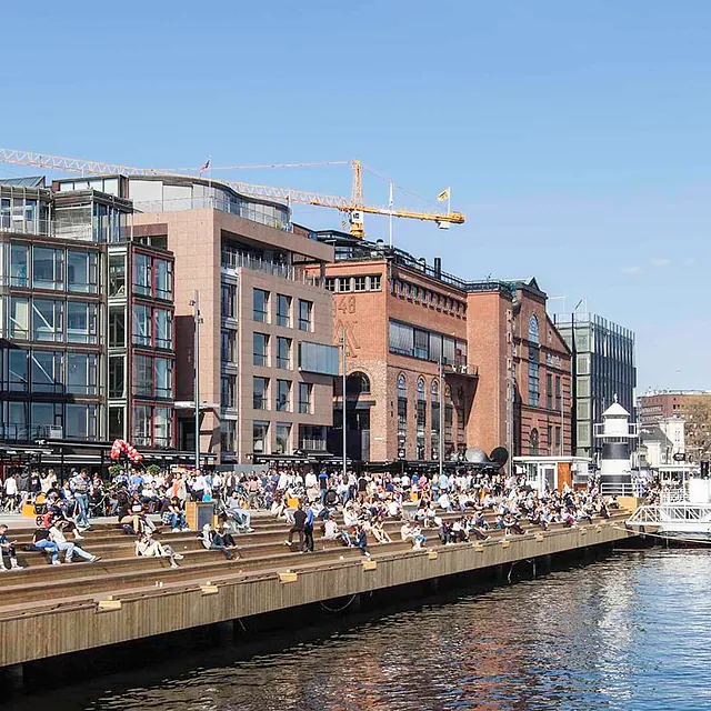Aker Brygge sett fra sjøen